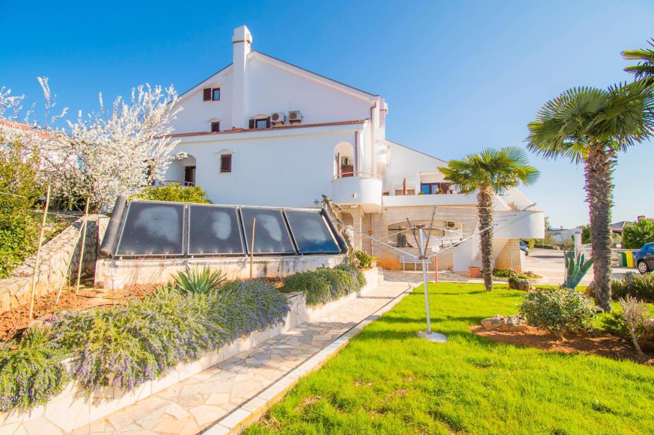 Apartments Grand & Plav In Krk Veglia Exterior foto