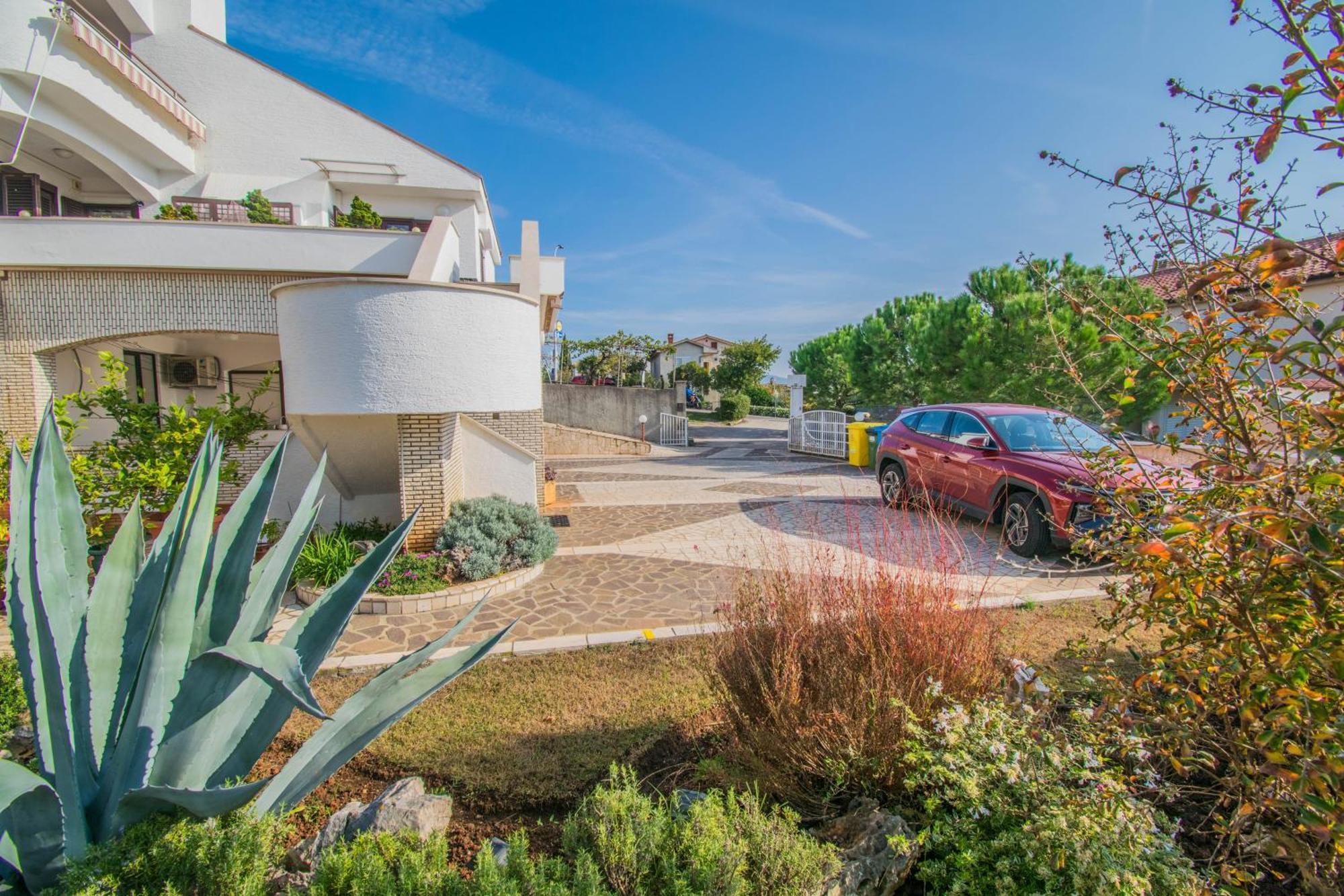 Apartments Grand & Plav In Krk Veglia Exterior foto