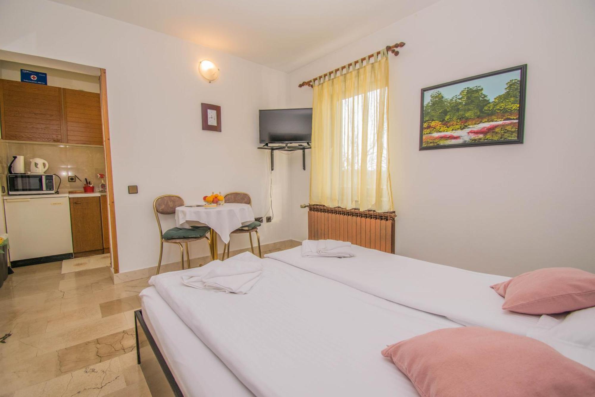 Apartments Grand & Plav In Krk Veglia Exterior foto
