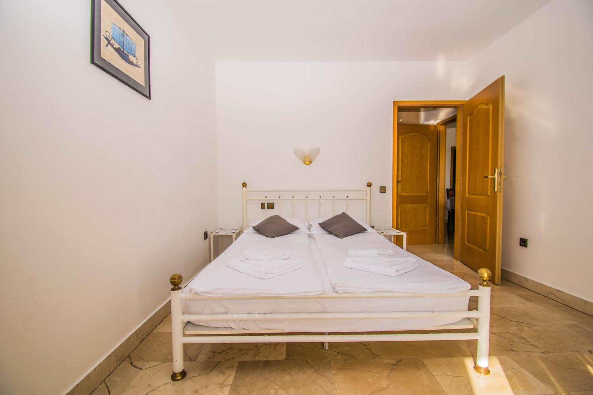 Apartments Grand & Plav In Krk Veglia Exterior foto